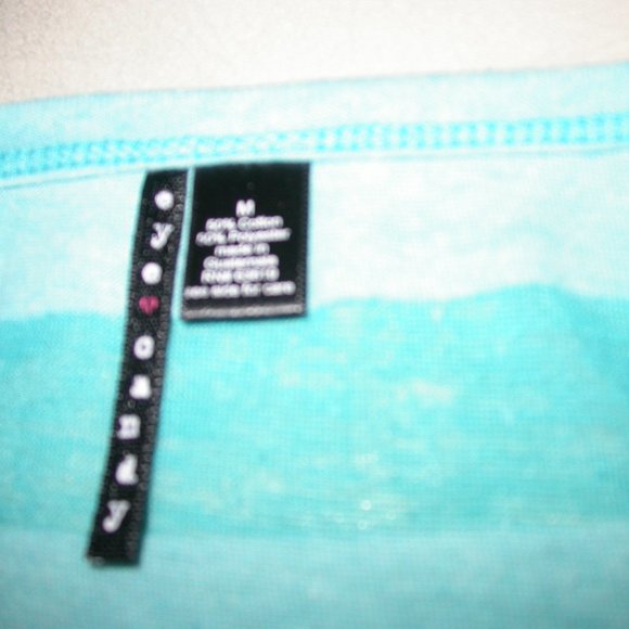 Hi/Low T-shirts - 3 - Picture 12 of 16